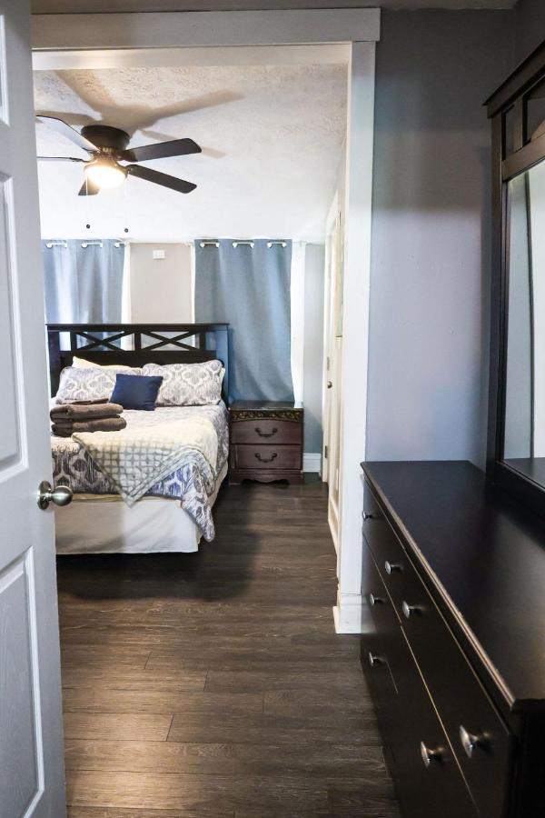 Holiday home Churchill Downs House Minutes From The Track *